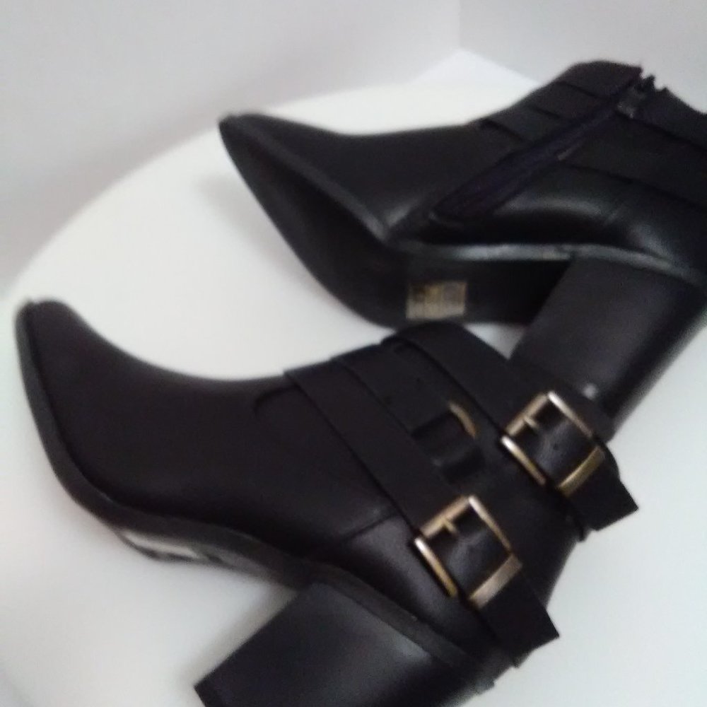 LovMark Black Block Heeled Booties 7.5 Moto - Picture 9 of 15